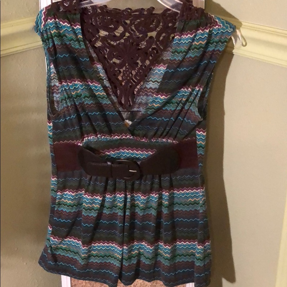 Sleeveless Multi-Colored Shirt.
